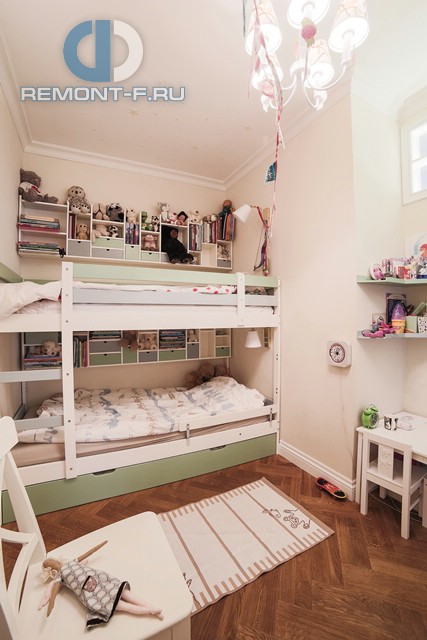 Детская комната для двоих детей с современным спальным модулем