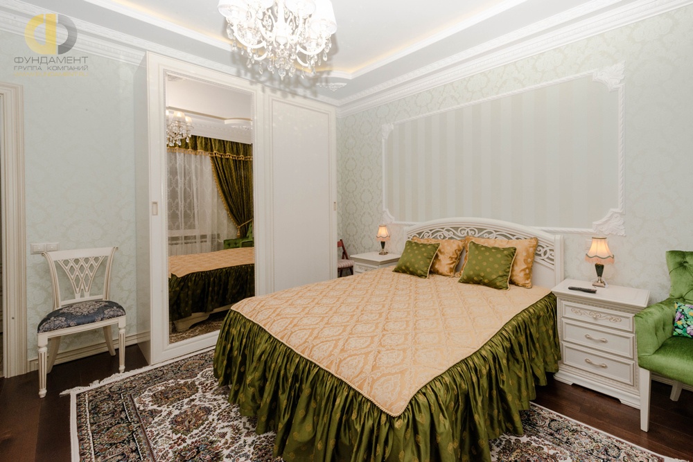 Фотография интерьера спальни в стиле классика