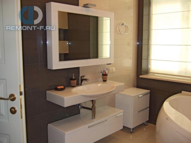 Ремонт ванной комнаты под ключ в стиле минимализм. Фото интерьера 