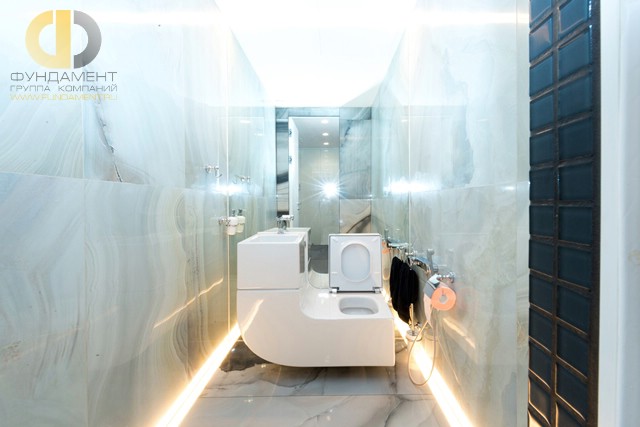 Ремонт ванной комнаты со светодиодной подсветкой под ключ. Фото интерьера 