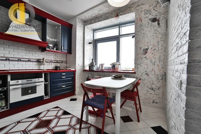 Интерьер кухни в квартире в стиле прованс. Реальная фотография после ремонта 