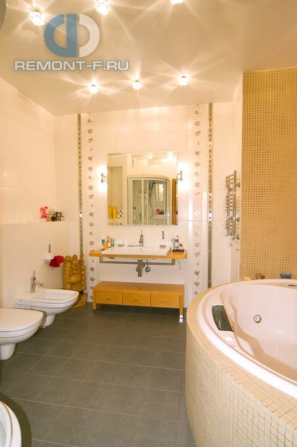 Ремонт ванной комнаты с джакузи под ключ. Фото интерьера 