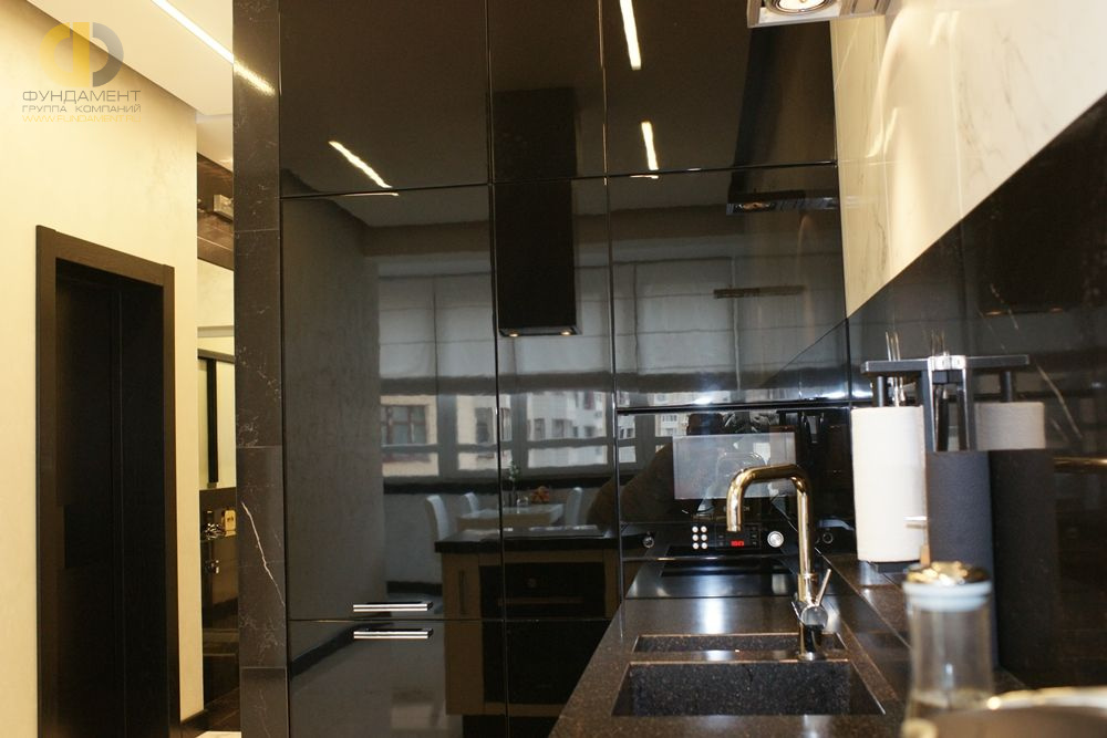 Современный ремонт кухни в двухкомнатной квартире в стиле минимализм – фото 255