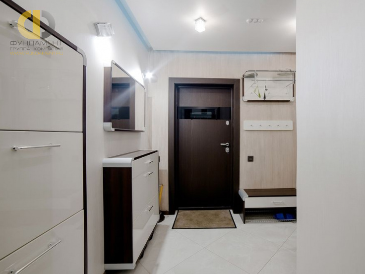 Фото ремонта коридора в четырёхкомнатной квартире 137 кв.м в современном стиле – фото 20