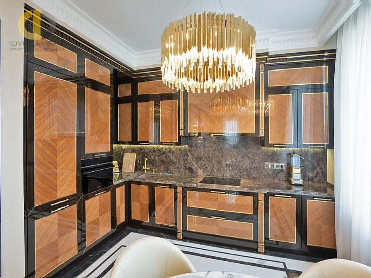 Фото ремонта кухни в трёхкомнатной квартире 133 кв. м в стиле ар-деко  – фото 17
