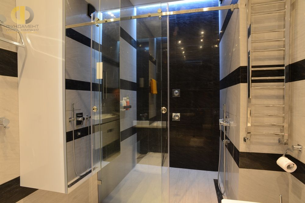 Современный ремонт ванной в двухкомнатной квартире в стиле минимализм – фото 249