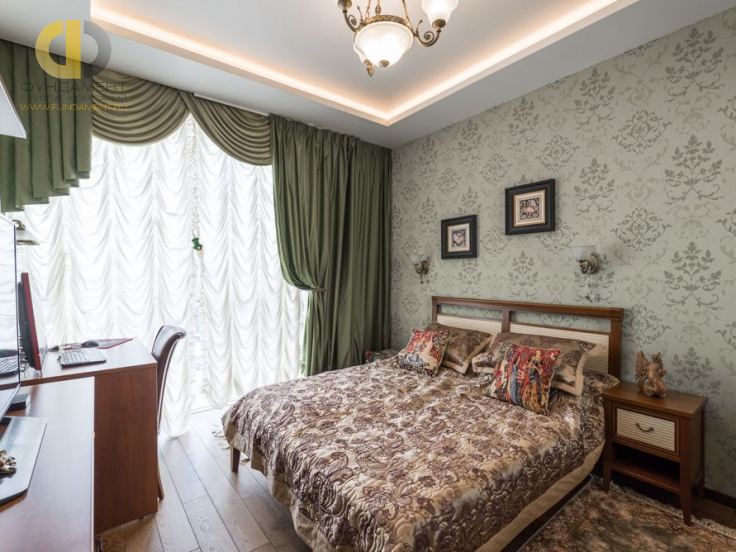 Фото ремонта спальни в трехкомнатной квартире 111 кв. м в стиле эклектика