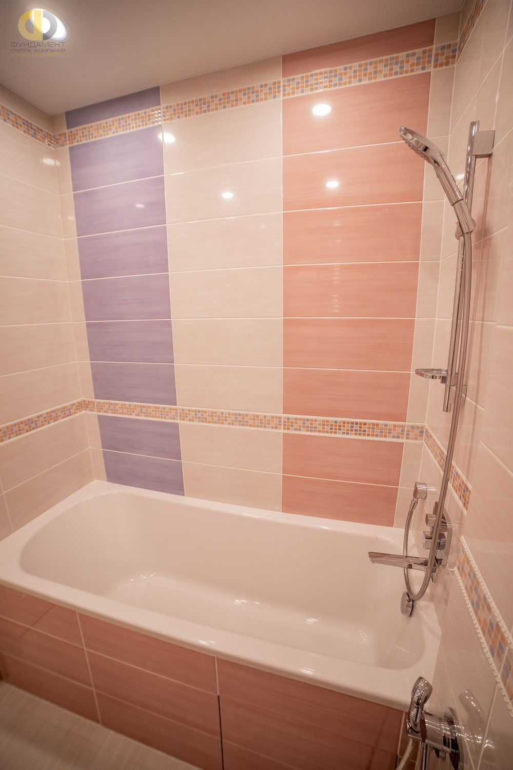 Фото ремонта ванной в четырёхкомнатной квартире 126 кв.м в стиле неоклассика – фото 98