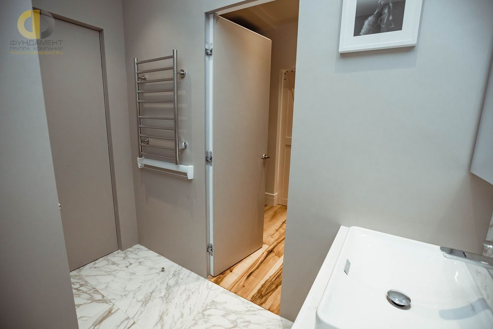 Дизайн интерьера ванной в однокомнатной квартире 55 кв.м в стиле лофт – фото 110