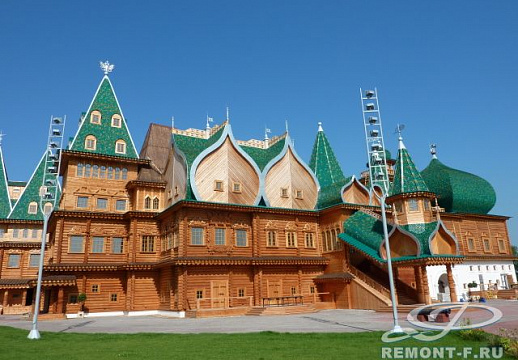 Воссоздание дворца Алексея Михайловича на территории Коломенского парка