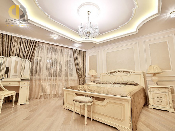 Фото ремонта 4 комнатной квартиры 150 кв. м в стиле неоклассика. Фото ремонта спальни
