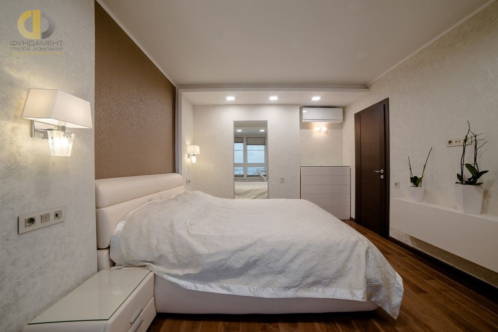 Фото ремонта спальни в четырёхкомнатной квартире 137 кв.м в современном стиле – фото 191
