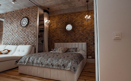 Дизайн интерьера спальни в однокомнатной квартире 55 кв.м в стиле лофт5
