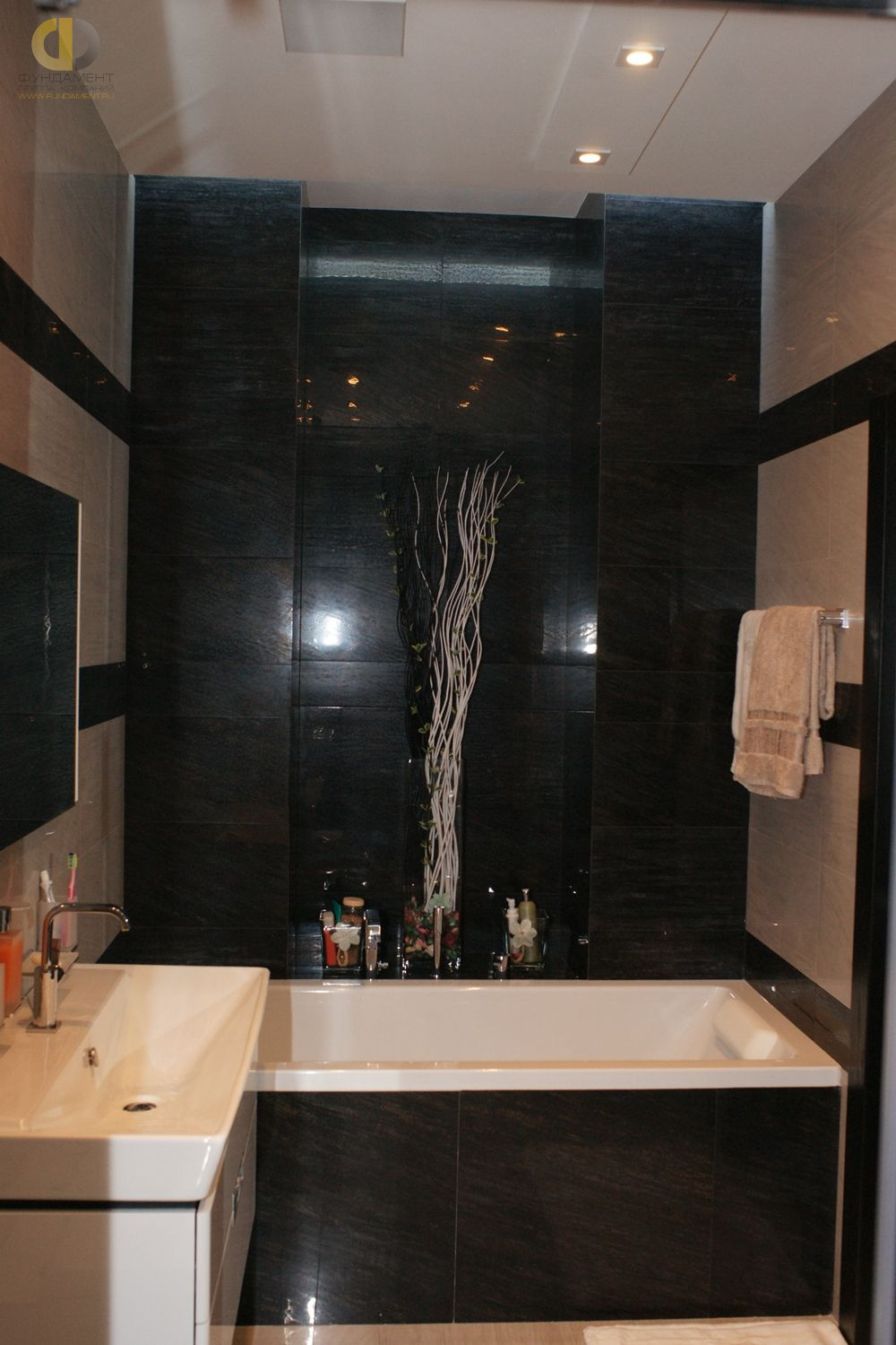Современный ремонт ванной в двухкомнатной квартире в стиле минимализм – фото 246