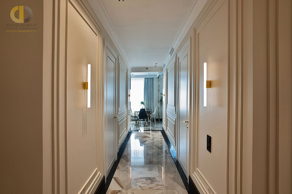 Фото ремонта коридора в трёхкомнатной квартире 133 кв. м в стиле ар-деко  – фото 61