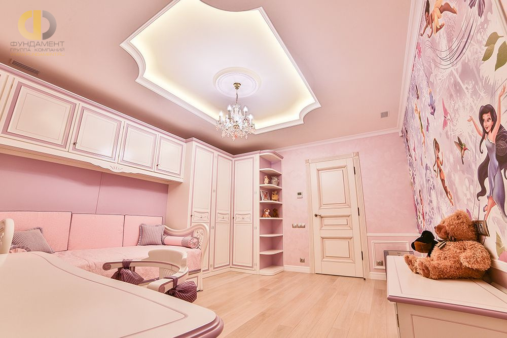 Готовый интерьер розовой детской комнаты