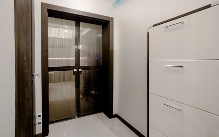 Ремонт коридора в четырёхкомнатной квартире 137 кв.м в современном стиле7